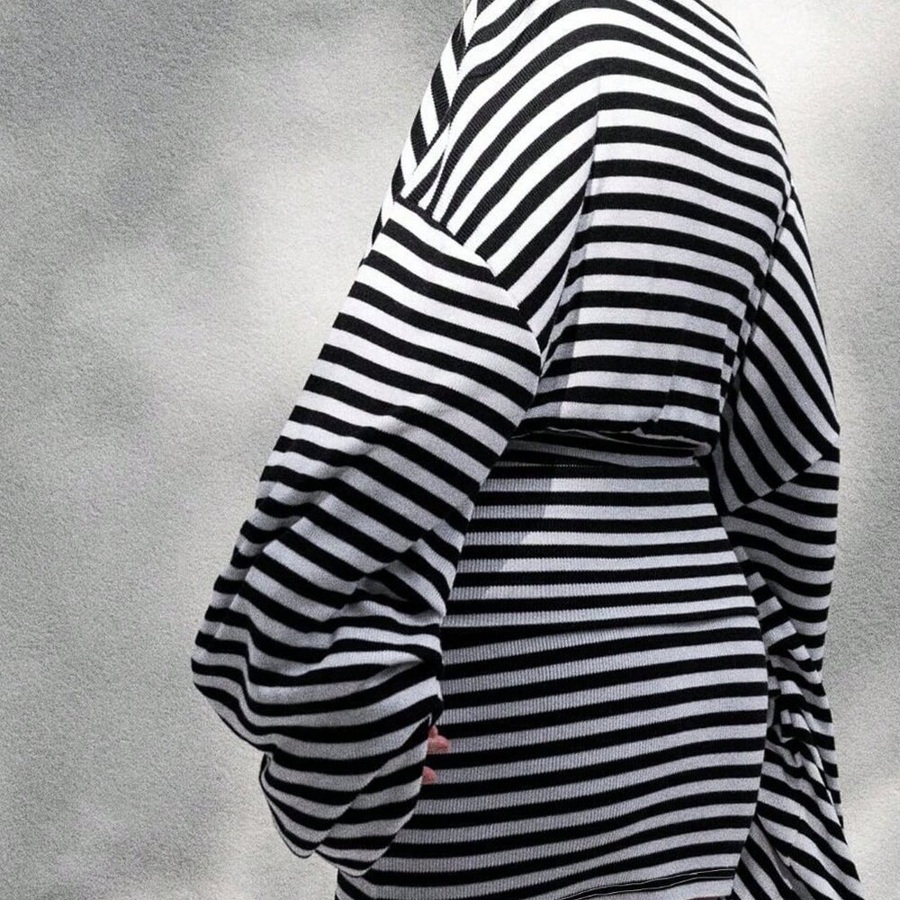 Black & White Casual Women's Striped  Loose Long Sleeve Top & mini Skirt - Picture 3 of 3